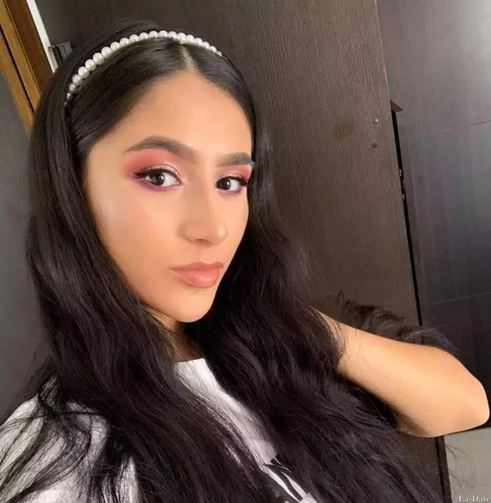 Valentina Profile image 3